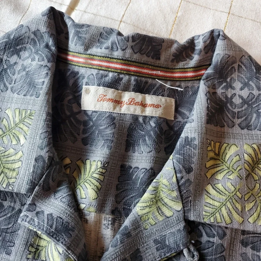 Tommy Bahama Shirt Men‎ L  Tropical Hawaiian Collar Button 100% Silk